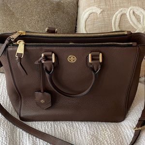 Tory Burch Pebbled Square Robinson tote